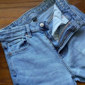 Women's American Eagle Mom Jeans